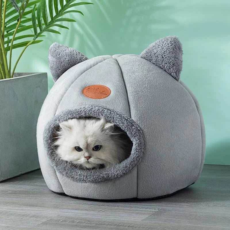 Winter Cat Bed – Cozy Cave House with Removable Cushion
