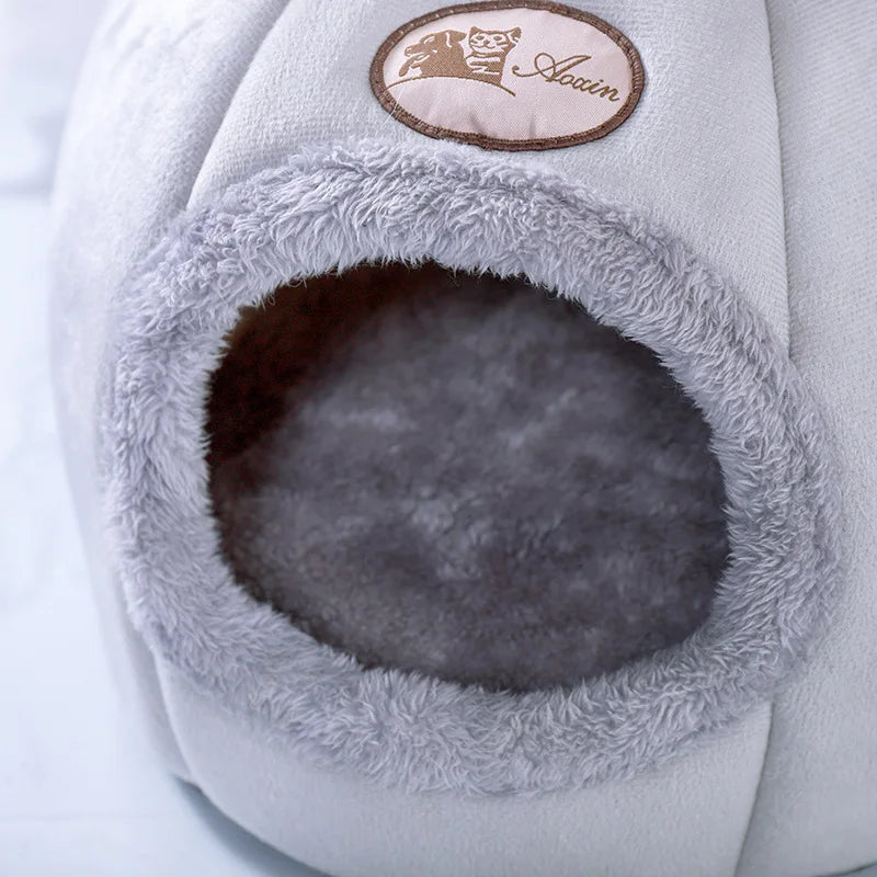 Winter Cat Bed – Cozy Indoor Cave House with Removable Cushion