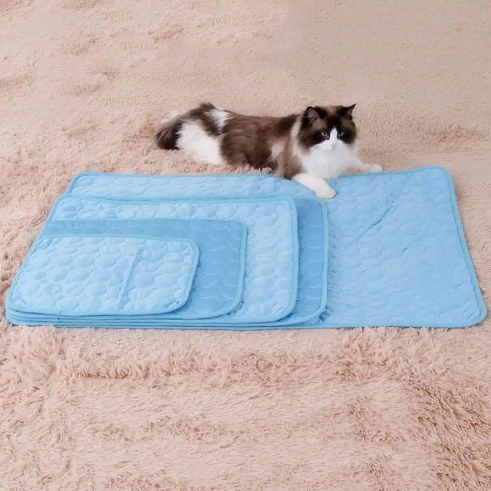 Dog Cooling Mat, Reusable Summer Cooling Pad for Dogs & Cats