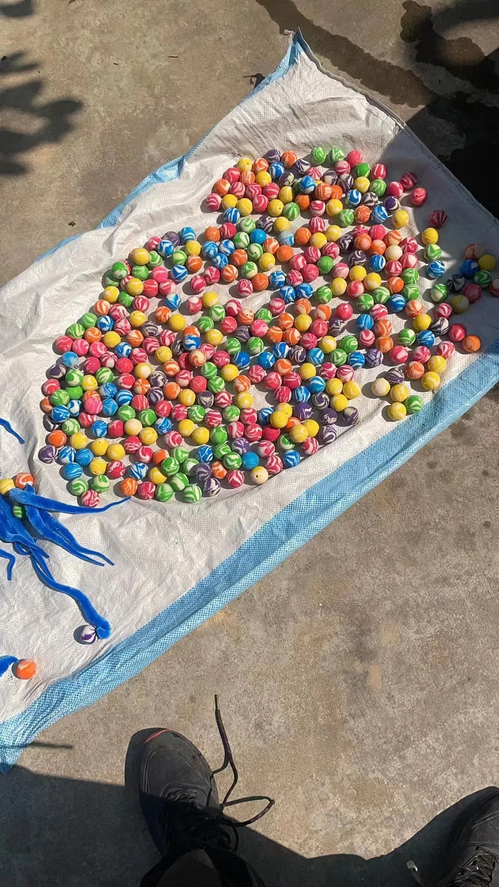 Interactive Cat Toy – Colorful Bouncing Teaser Ball