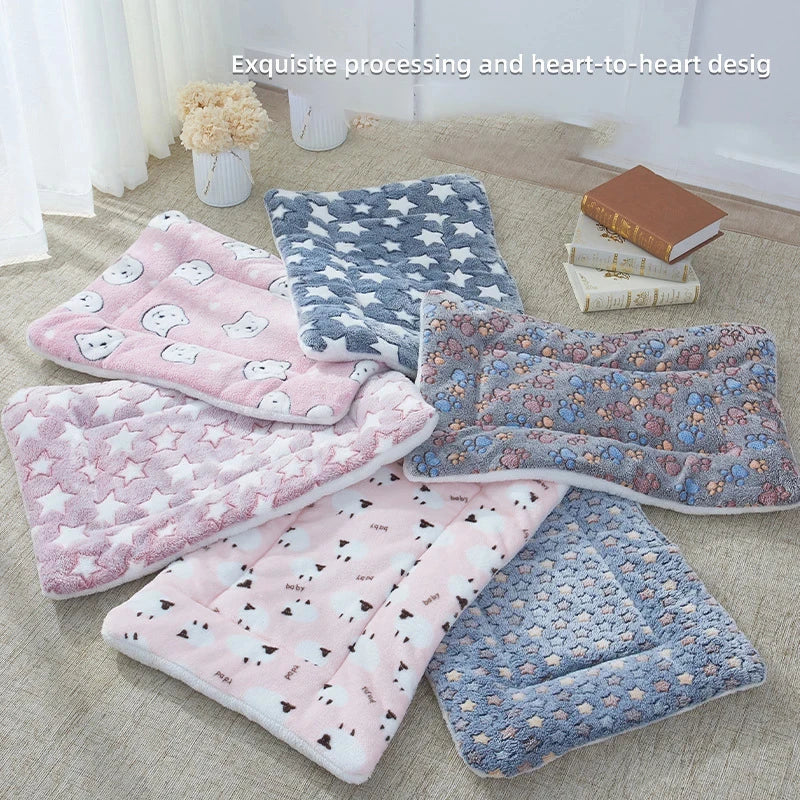 Dog Sleeping Mat – Washable Flannel Winter Bed for Small to Large Dogs