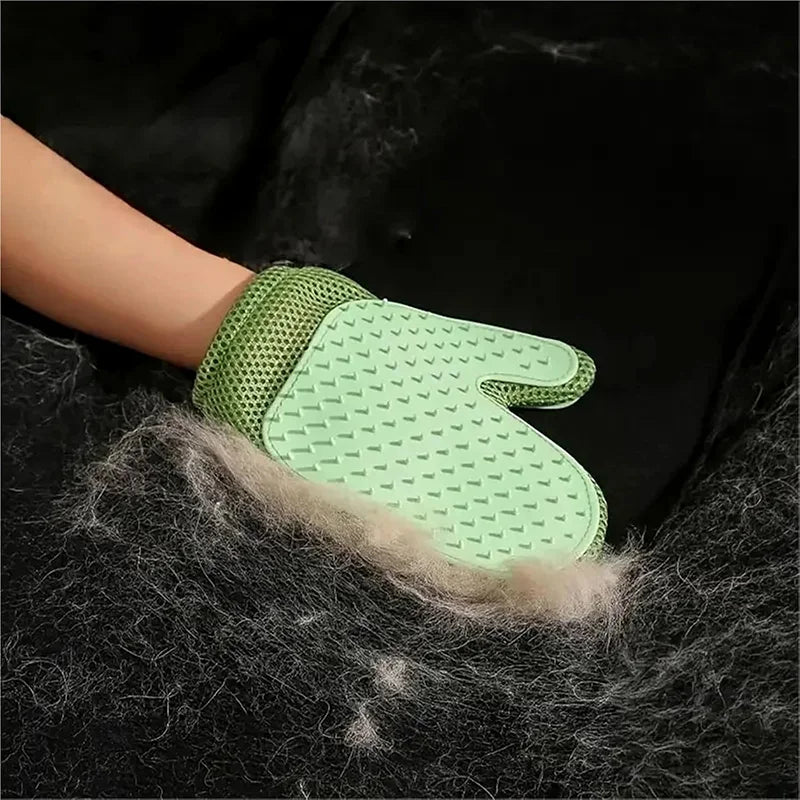 Pet Grooming Glove – Hair Removal & Massage Brush