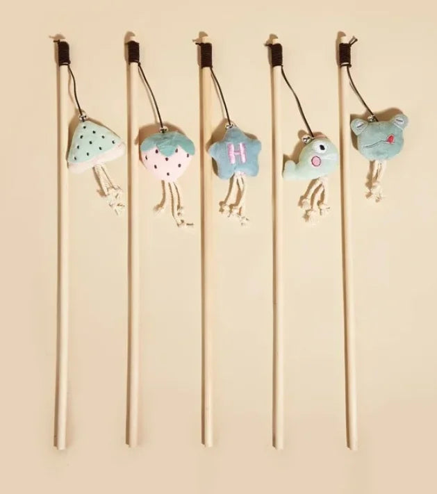 Cat Teaser Toy – Wooden Wand with Bell & Elastic Rope