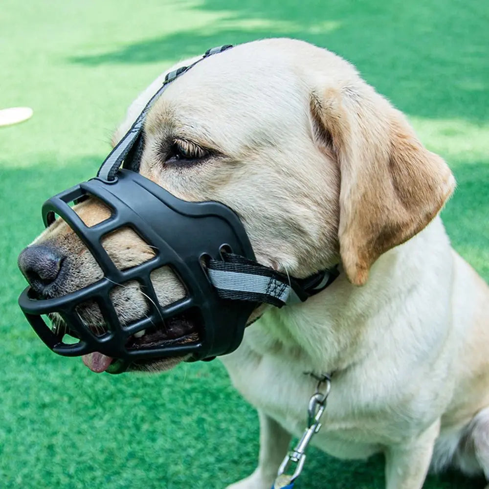 Adjustable Dog Muzzle with Reflective Strip for Drinking